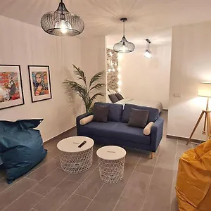 https://gregbnbcm-centre-ancien-t2-style-loft.fr-provencehotel.com
